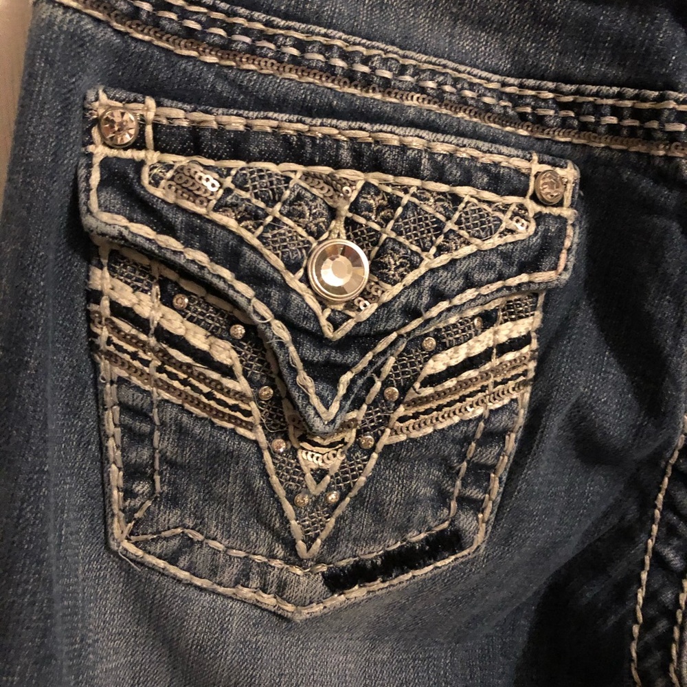 Jeans - Picture 7 of 8